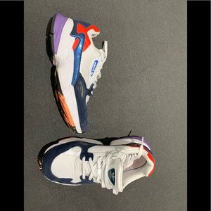 Adidas Falcon Runners womens sz 6
